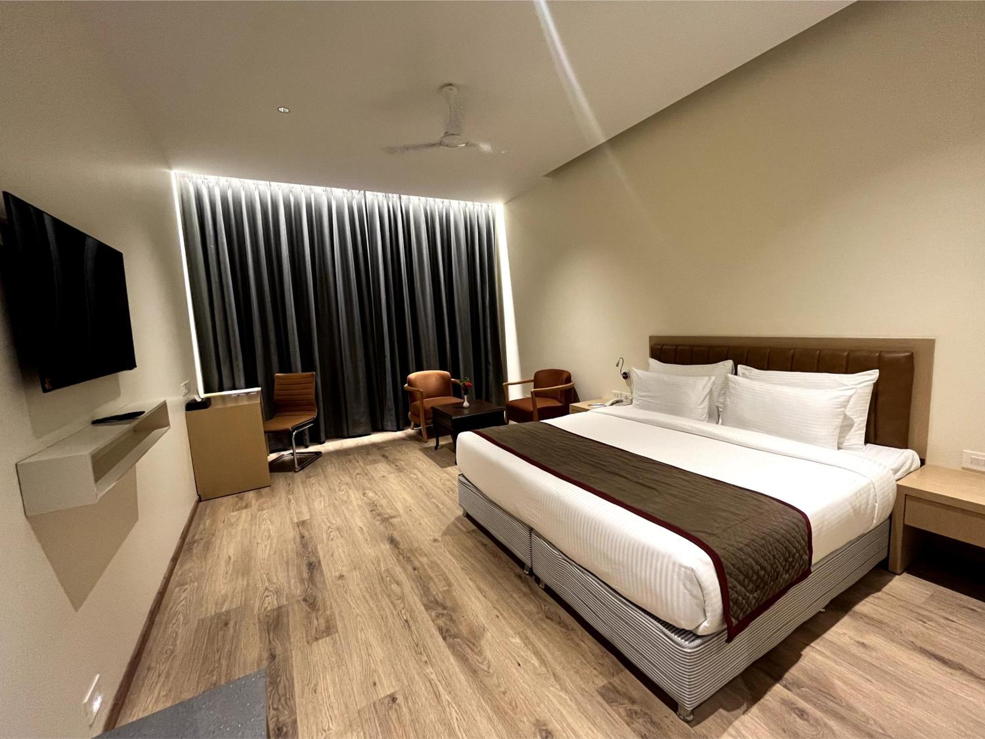Ramee Panchshil Hotel Kolhapur Exterior photo